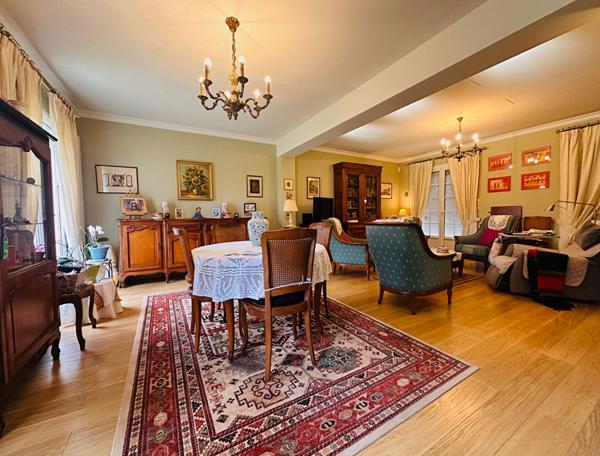 Maison Villebarou 6 pièce(s).