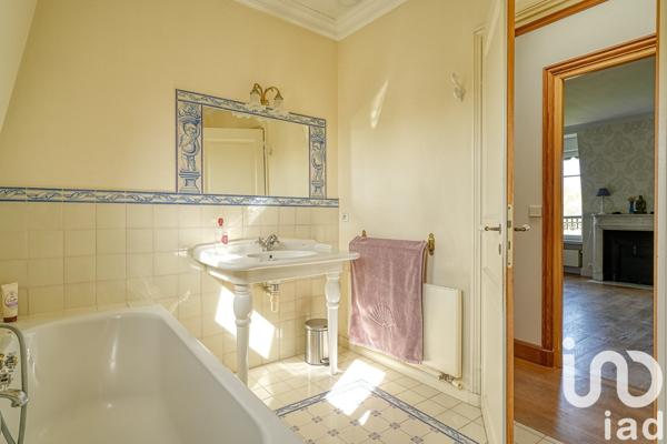 Demeure 11 pièces de 253 m² à Le Vésinet (78110)