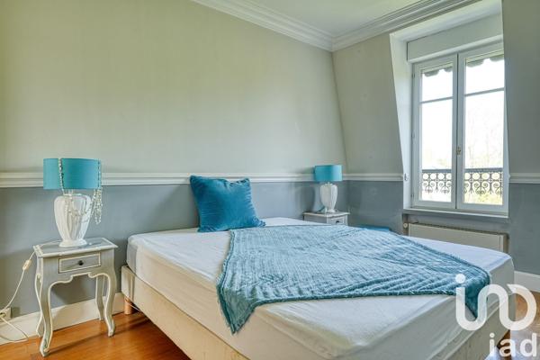 Demeure 11 pièces de 253 m² à Le Vésinet (78110)