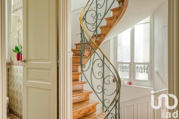 Demeure 11 pièces de 253 m² à Le Vésinet (78110)