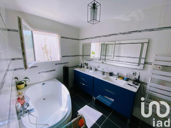 Maison à vendre 6 pièces 141 m² Le Château-d'Oléron