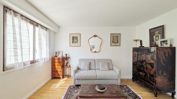 Appartement
         3 pièces
        - 65 m² Exclusivité 600 000 € *