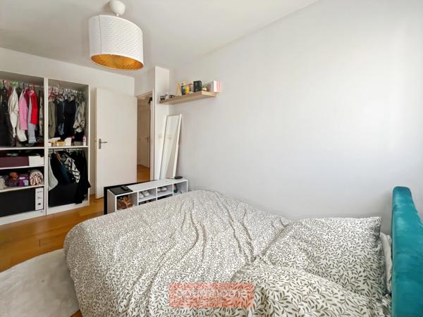 Vezin-le-Coquet – T4 lumineux avec entrée indépendante et parking en sous-sol sécurisé