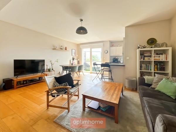 Vezin-le-Coquet – T4 lumineux avec entrée indépendante et parking en sous-sol sécurisé