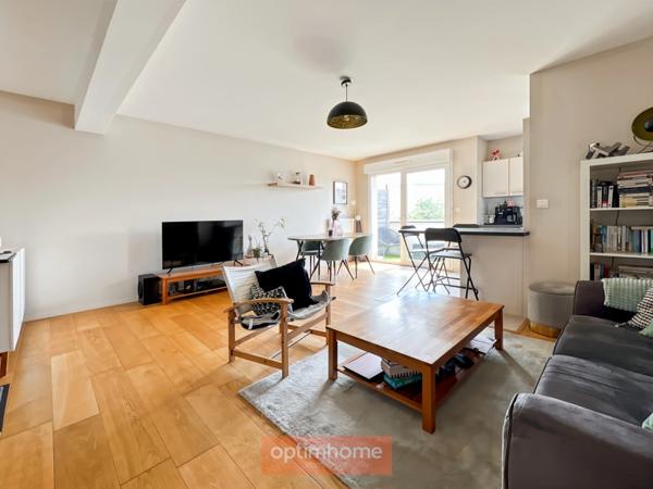 Vezin-le-Coquet – T4 lumineux avec entrée indépendante et parking en sous-sol sécurisé