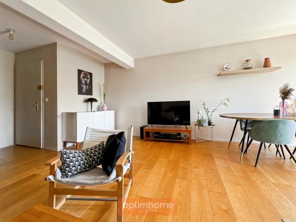 Vezin-le-Coquet – T4 lumineux avec entrée indépendante et parking en sous-sol sécurisé