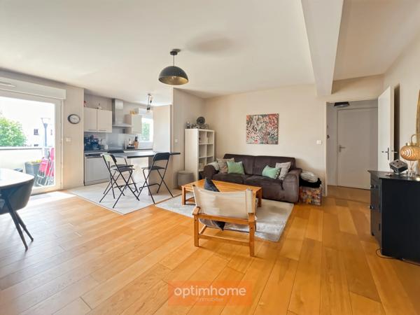 Vezin-le-Coquet – T4 lumineux avec entrée indépendante et parking en sous-sol sécurisé