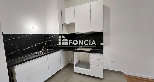 Location Appartement 2 pièces 44 m² - Châtenay-malabry 92290