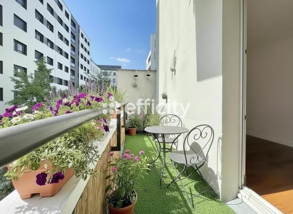 Appartement
         4 pièces
        - 79 m² Exclusivité 550 000 € *