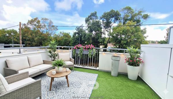 Appartement - La Rochelle - 2 pièces - 44 m2 223 000 € ** - Référence JHDO634D5