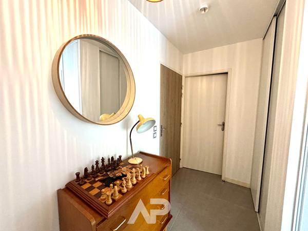 Appartement - La Rochelle - 2 pièces - 44 m2 223 000 € ** - Référence JHDO634D5