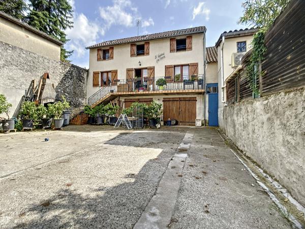 A vendre Immeuble de rapport avec maison T5, Local commercial et appartement