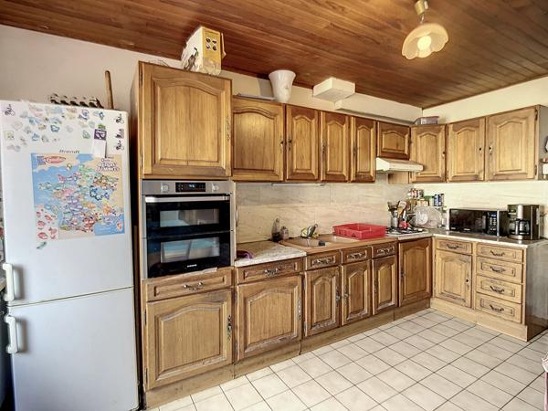 A vendre Immeuble de rapport avec maison T5, Local commercial et appartement