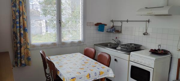 En vente à Saint-Michel-Chef-Chef : maison 2 pièces avec garage et jardin
