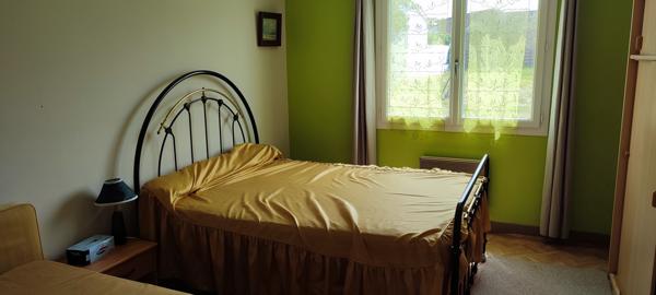 En vente à Saint-Michel-Chef-Chef : maison 2 pièces avec garage et jardin