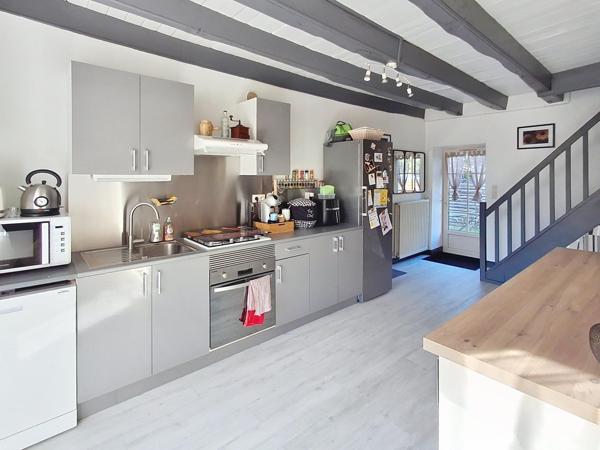 Maison en pierre 3 chambres et garage