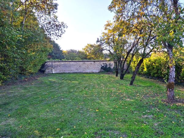Maison en pierre 3 chambres et garage