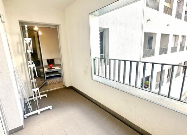 Appartement à vendre    2 pièces • 42,72 m2 Marseille 3