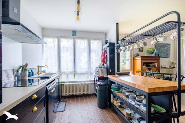Appartement à vendre |                                       Vénissieux |                                        3 pièces  |  65 m²