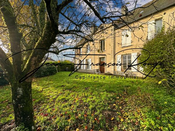 Rare à la vente, à la limite entre Agneaux et Saint-Lô, charmante maison en pierres de 164 m² datant du 19ème !!!