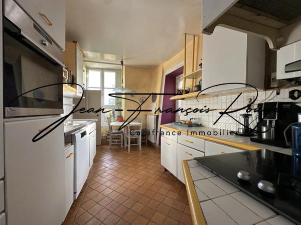 Rare à la vente, à la limite entre Agneaux et Saint-Lô, charmante maison en pierres de 164 m² datant du 19ème !!!