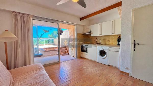 Vente                                                      Appartement
                        
                     1 pièces                      22 m2                     à Saint-Aygulf