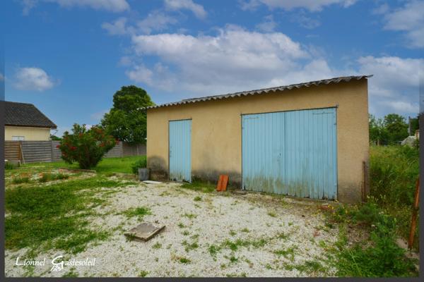 Charmante Maison à vendre de Plain-pied avec Jardin et Garage sur la commune de Gardonne en  Dordogne (24)