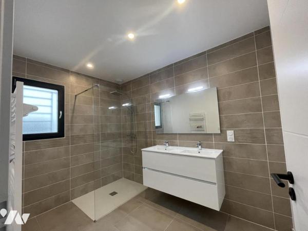 VILLA NEUVE T4 R+1  de 121m² habitables SUR TERRAIN 618m²