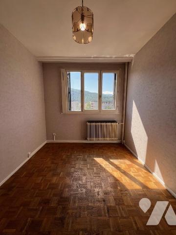 Eybens : Rue Jean Racine