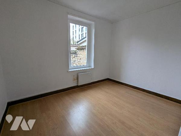 NANCY - IMMEUBLE de 3 T2