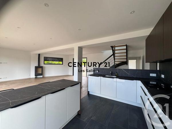 Maison à vendre  5 pièces - 135,40 m 2   GUERANDE  - 44