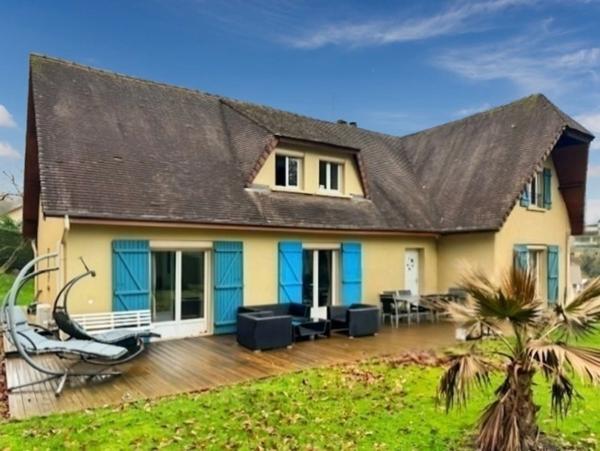 Maison à vendre 8 pièces 177 m2 MAROMME (76)