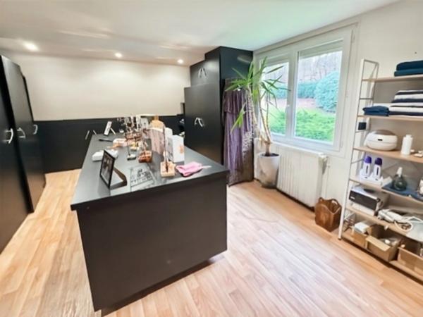 Maison à vendre 8 pièces 177 m2 MAROMME (76)