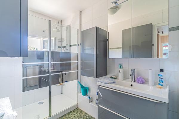 Maison 329 868 € Eysines 4 p 82 m² DPE D