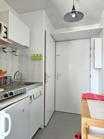 Studio en face de la FAC Pasteur