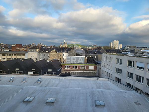 Studio en face de la FAC Pasteur