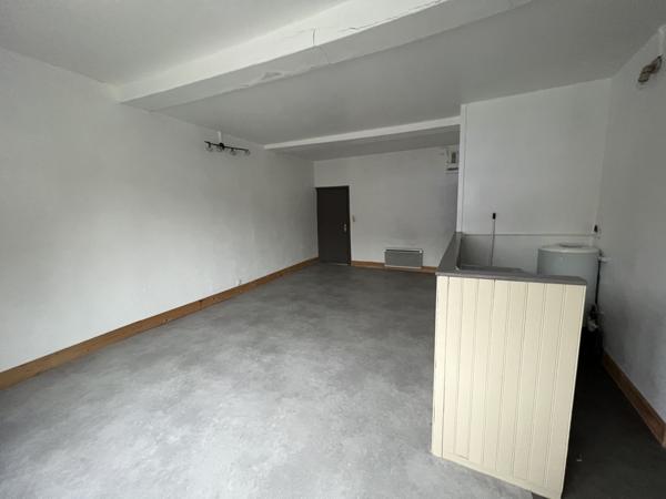 Location Appartement33 m² - 1 Pièce - ST POL SUR TERNOISE (62130)