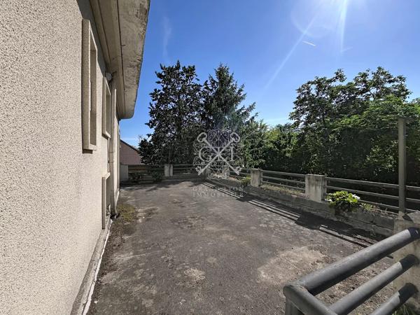 T5 MEUBLE AVEC GRANDE TERRASSE – BRON