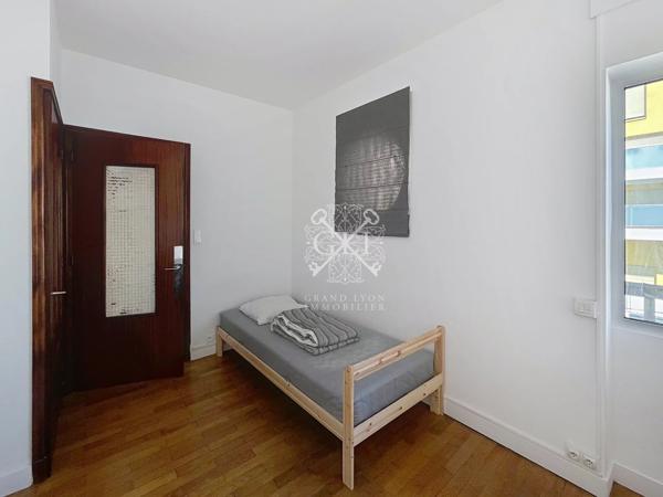 T5 MEUBLE AVEC GRANDE TERRASSE – BRON