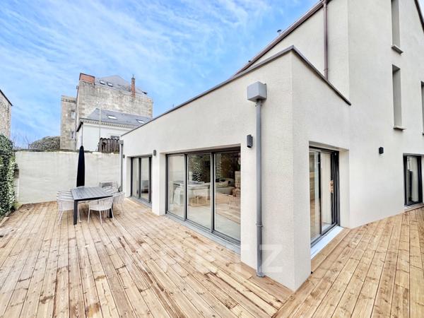 Maison moderne - hyper centre