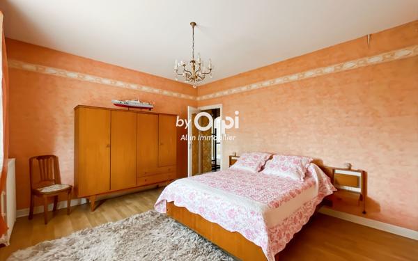 Maison à vendre    6 pièces •  Désertines