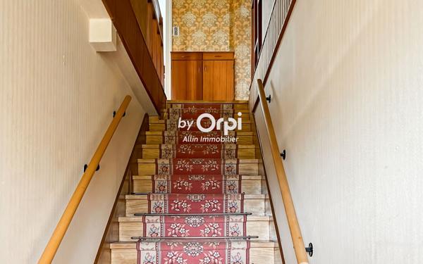 Maison à vendre    6 pièces •  Désertines