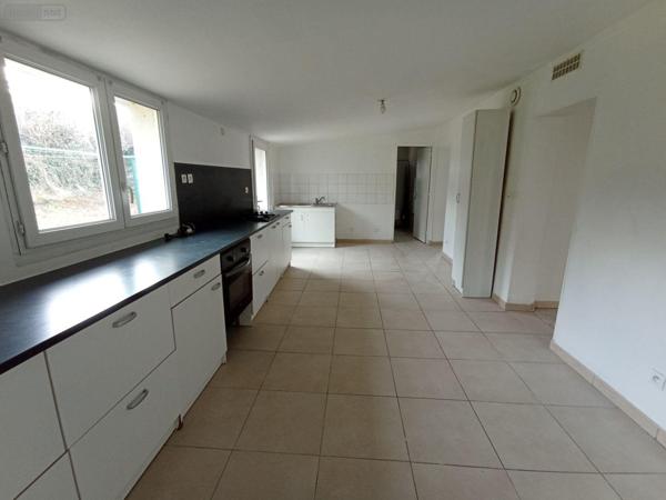 Maison à vendre à Saint-Georges-des-Groseillers dans l'Orne (61100), ref : 14085-3656   
CENTRE-VILLE