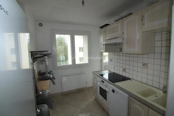 Location Appartement 3 pièces 57 m2 à Morestel
