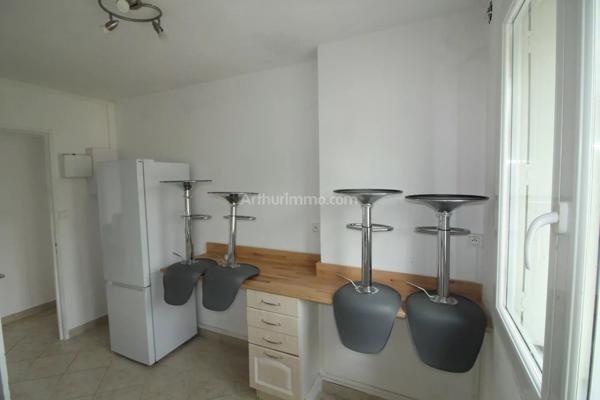 Location Appartement 3 pièces 57 m2 à Morestel