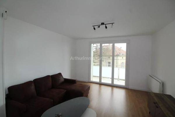 Location Appartement 3 pièces 57 m2 à Morestel