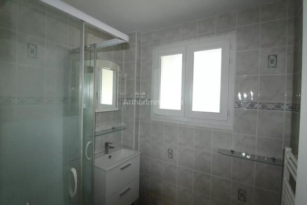 Location Appartement 3 pièces 57 m2 à Morestel