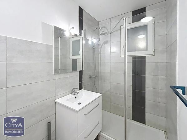 Appartement à vendre 3 pièces 68.39m² Laval (53000)