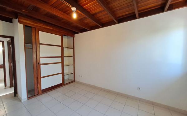 Appartement à vendre    3 pièces •  Remire-Montjoly