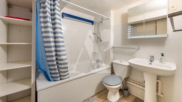 Atelier d'Artiste en Duplex quartier Ternes - 17è Arrondissement - Paris